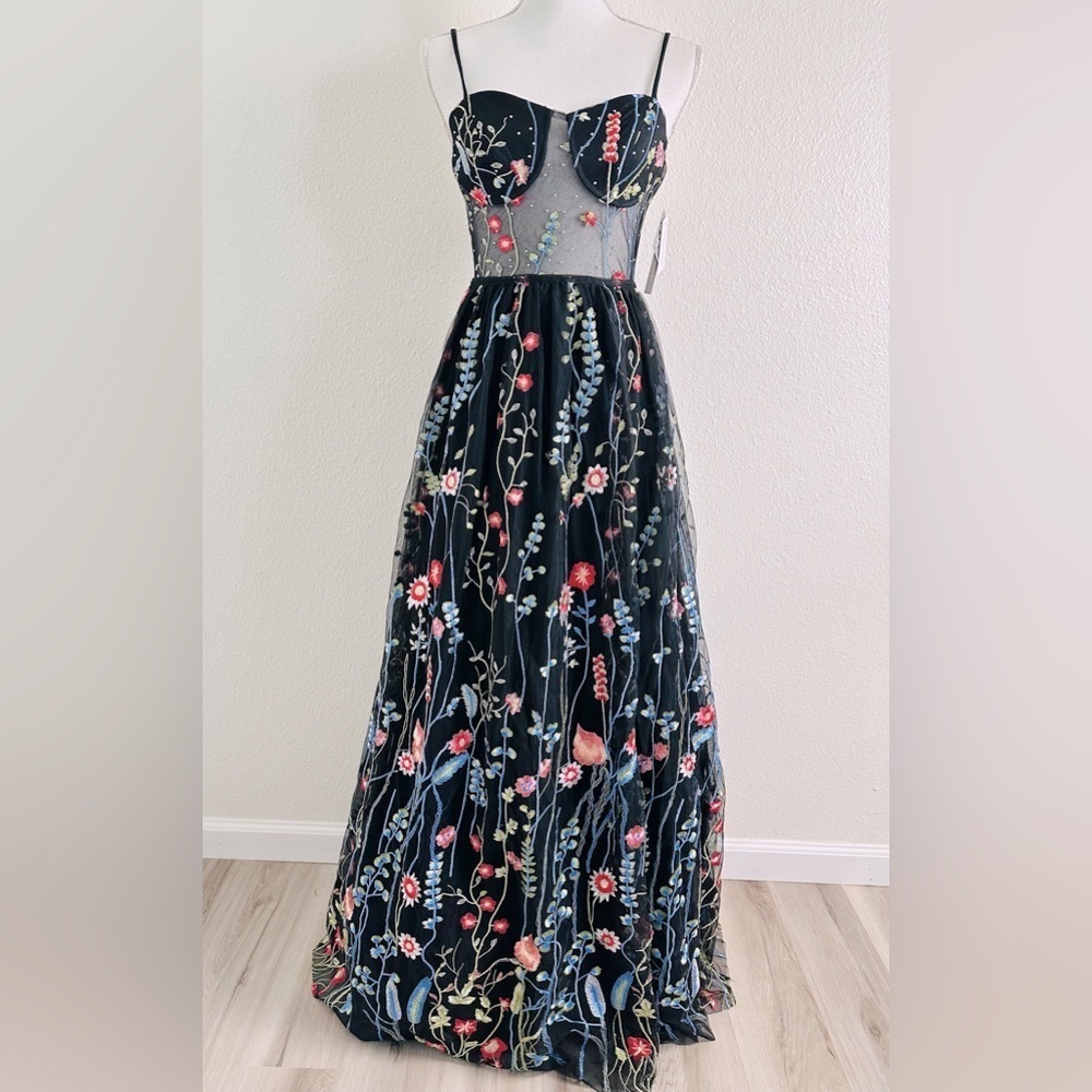 City Studios Juniors Floral-Embroidered Tulle Gown Size 3 - Picture 3 of 16